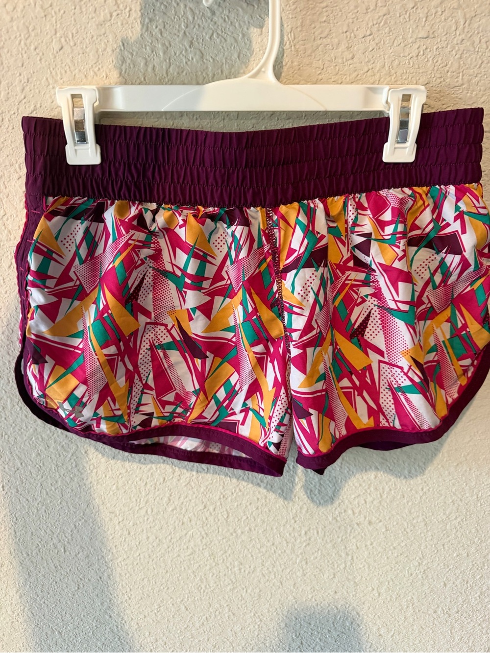 Under Armour Women's Multicolor Geo Print Athletic Shorts with Maroon Waistband